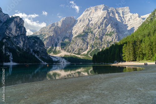 Wallpaper Mural Lago di Braies Torontodigital.ca