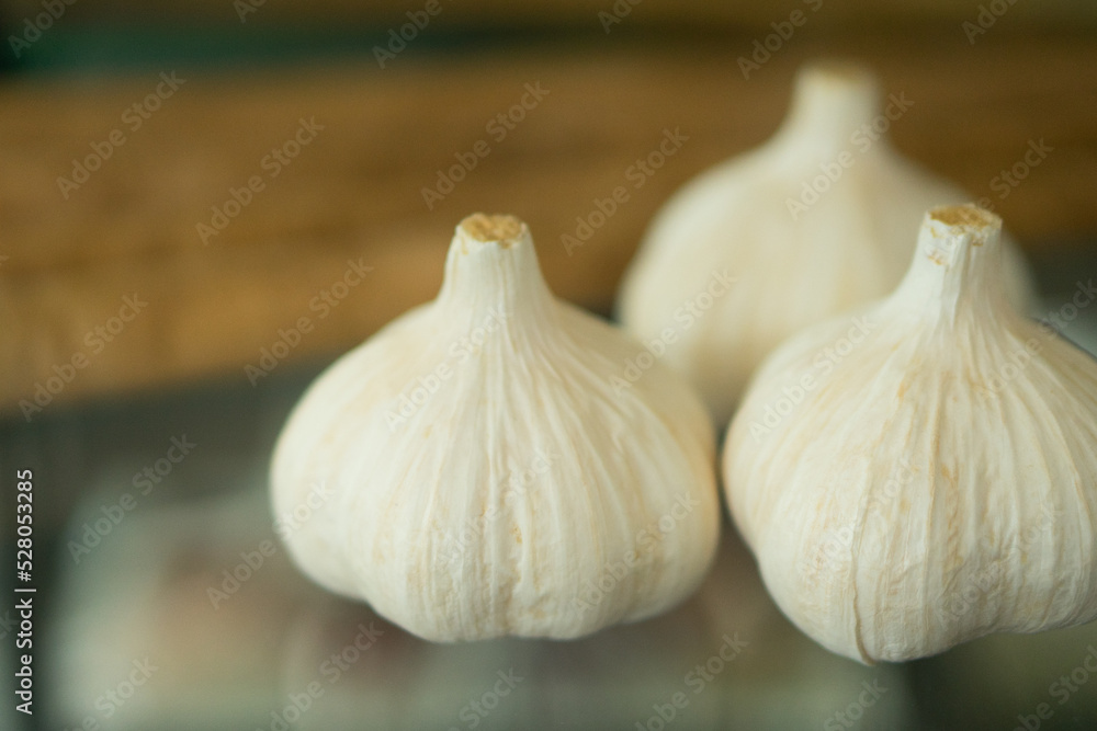 Obraz premium にんにく 3個
