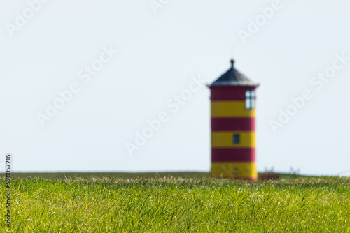 Ausgangstext der pilsumer leuchtturm bei pilsum deutschland nordsee 