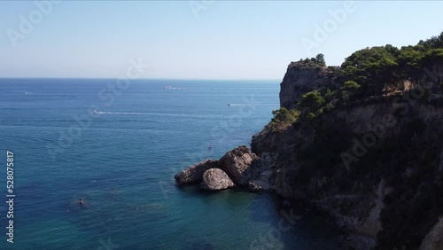 Veduta aerea della spiaggia di Guidaloca, in Sicilia.