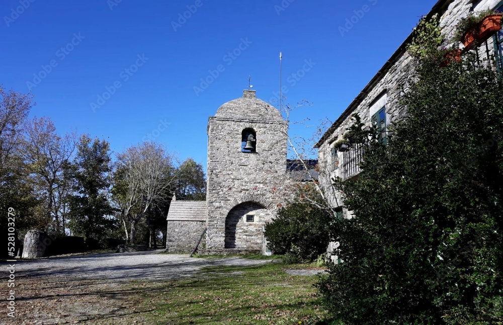 Iglesia de O Cebreiro, Galicia Iglesia de O Cebreiro, Galicia