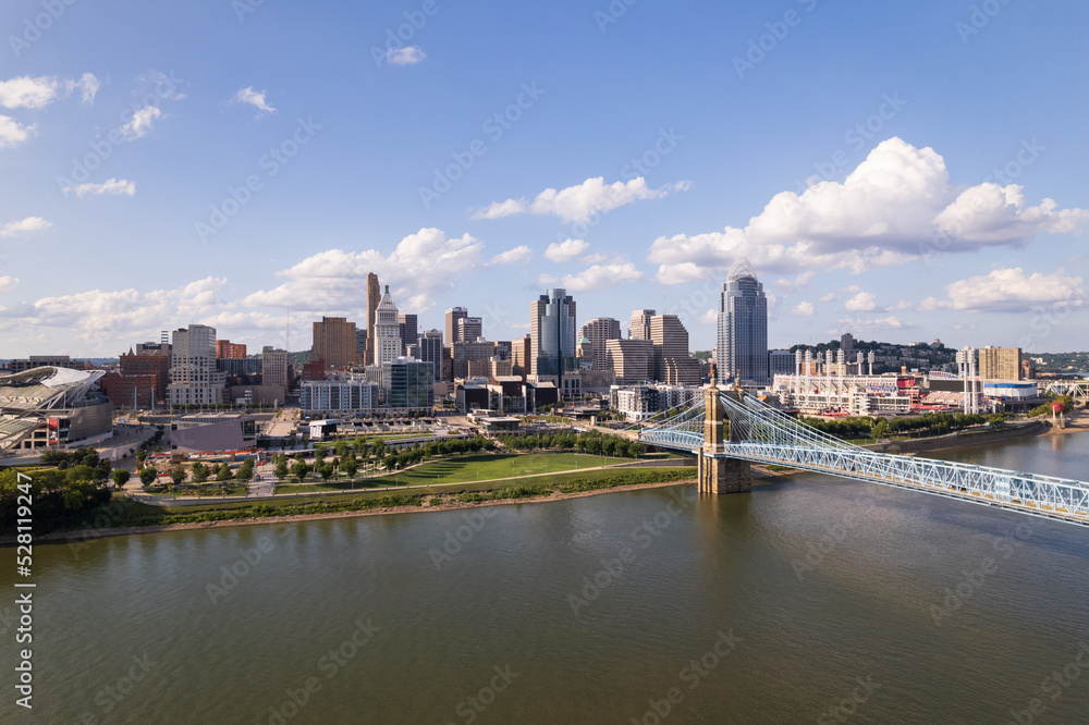 Cincinnati, Ohio, USA.  View of the city skyline from above the Ohio River.