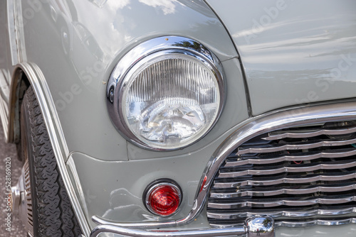 古い自動車のヘッドライト　Headlight of the old car © norikko