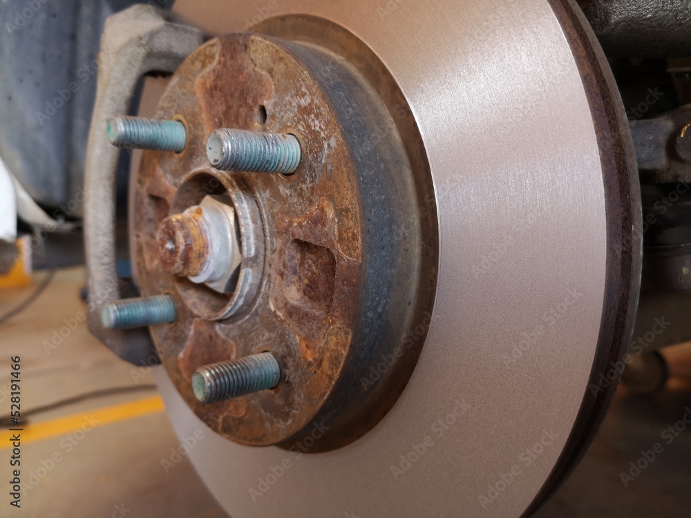 Drum brake set of vehicle check and service Drum brake set of vehicle check and service