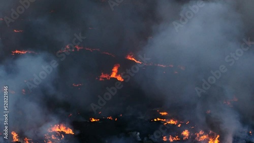 Wallpaper Mural Detalle de las llamas de un gran incendio. Torontodigital.ca