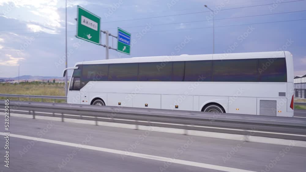 The bus goes on the highway.
The long-distance bus goes on the highway.
The bus goes on the highway.
The long-distance bus goes on the highway.