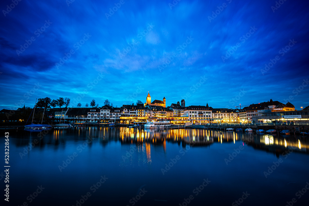Fototapeta premium Blue Houer Skyline