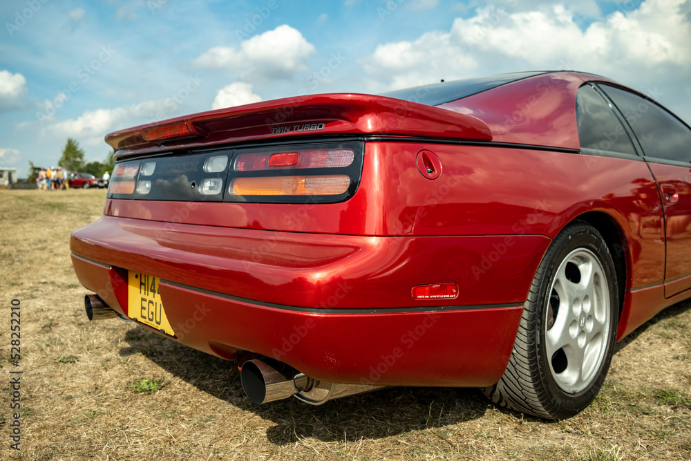 1000_F_528252210_YGLOYTj3NMdZK