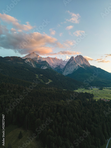 Zugspitze im Sonnenuntergang