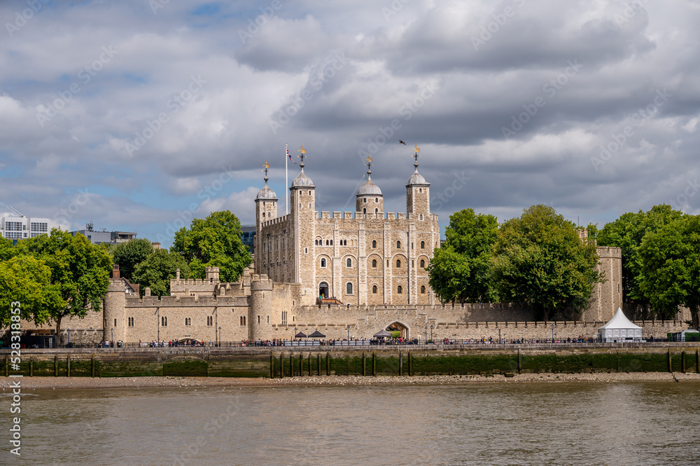 Fototapeta premium London, UK - August 21, 2022: Walls and central tower of the Tower of London.