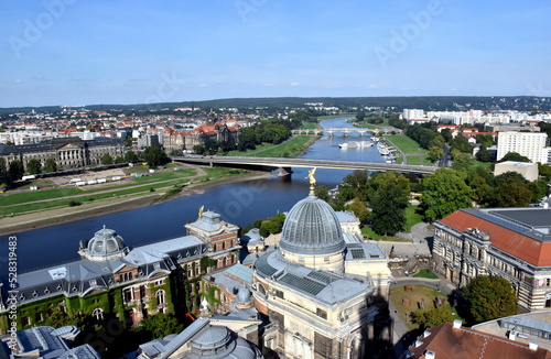 Blick auf Dresden im Sommer