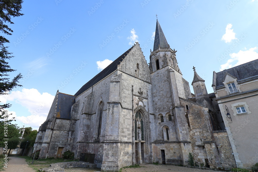 Fototapeta premium Abbaye Saint Martin de Liguge, village de Liguge, département de la Vienne, France