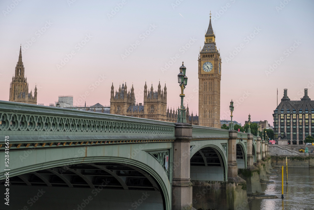 Naklejka premium Parliament London and Westminster Bridge at dawn
