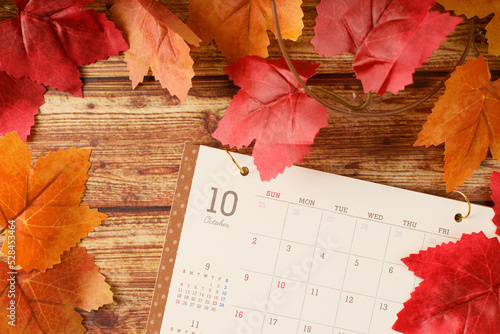 10月のカレンダー｜秋のイメージ