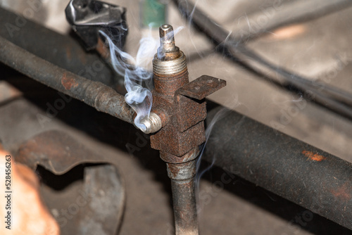 industrial gas is leaking cause of poor maintenance 