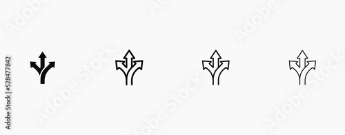 Move in three different ways vector arrow icon