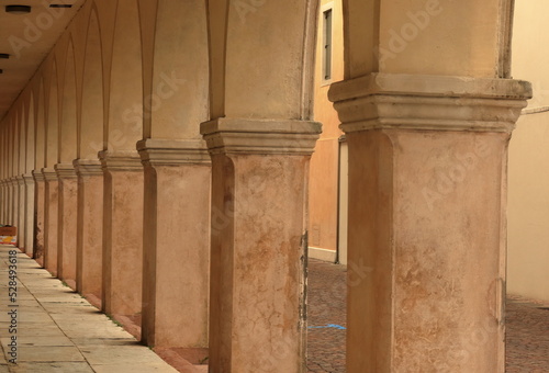 Colonne antiche e portico, Italia, Vittorio Veneto  photo