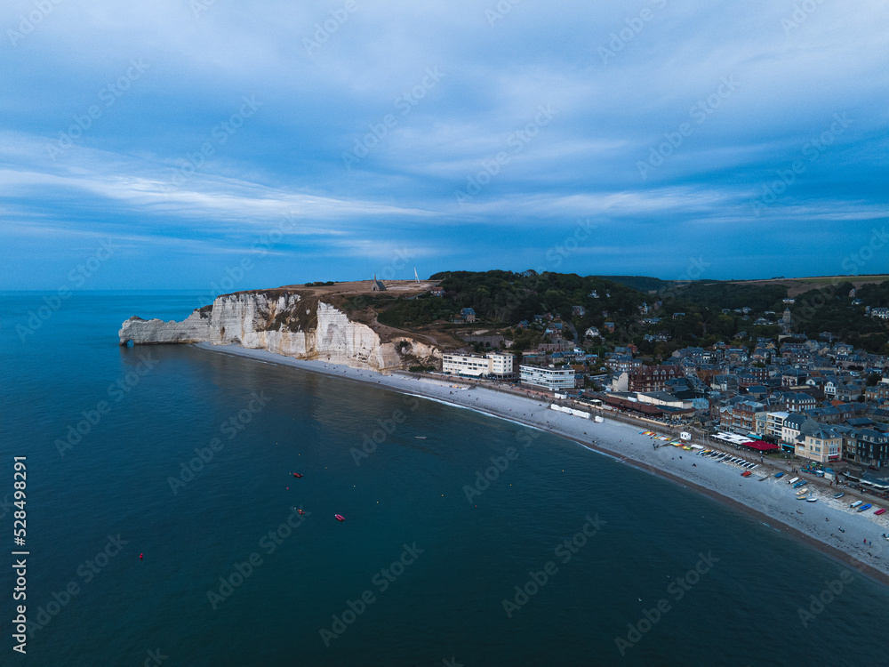 Vue aérienne sur Etretat