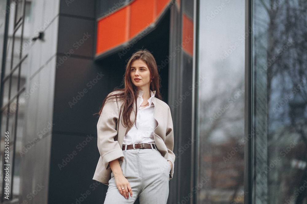 Beautiful woman outside the street Beautiful woman outside the street