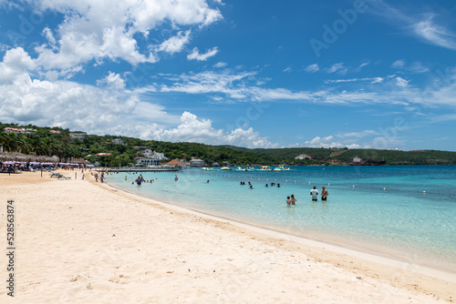 View of Puerto Seco beach in Discovery Bay (Jamaica). © Giongi63