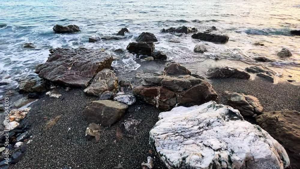 Sea Waves and Rocks Sea Waves and Rocks