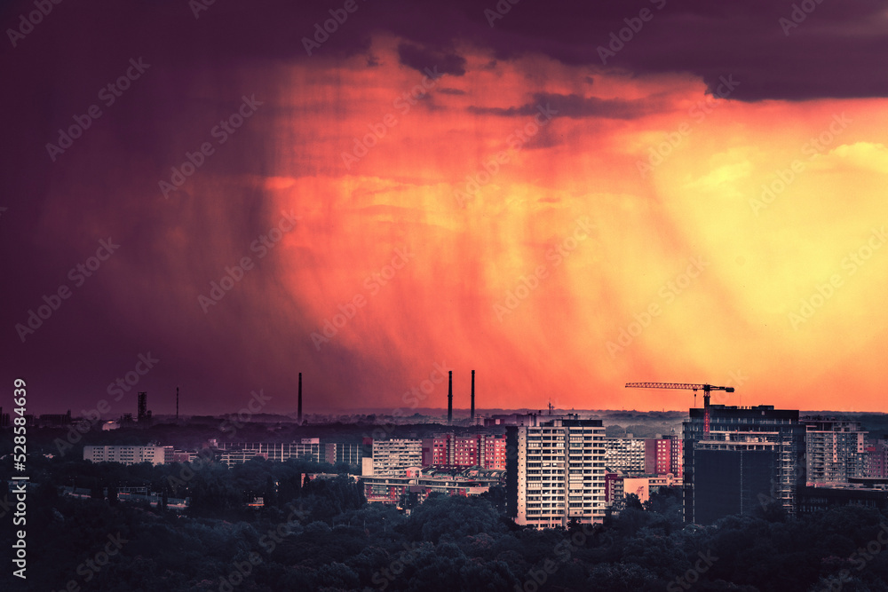 Beautifull wallpaper of sunset over the city