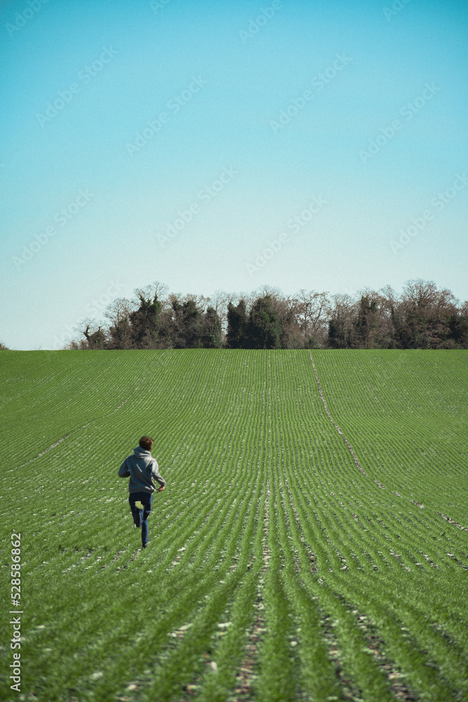 Corriendo por el campo
