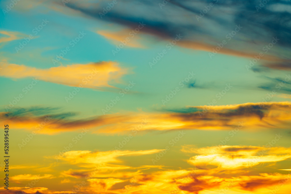 Obraz premium Sky with clouds at sunset