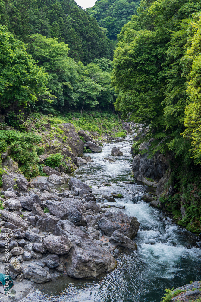 多摩川の「鳩ノ巣渓谷」／日本東京都奥多摩町