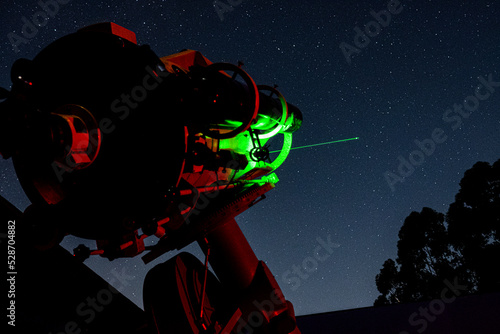 telescope posting at saturn © Isabela Senatore