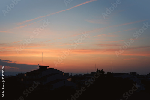 夕日の空 夕焼け 黄昏 西日 雲 空