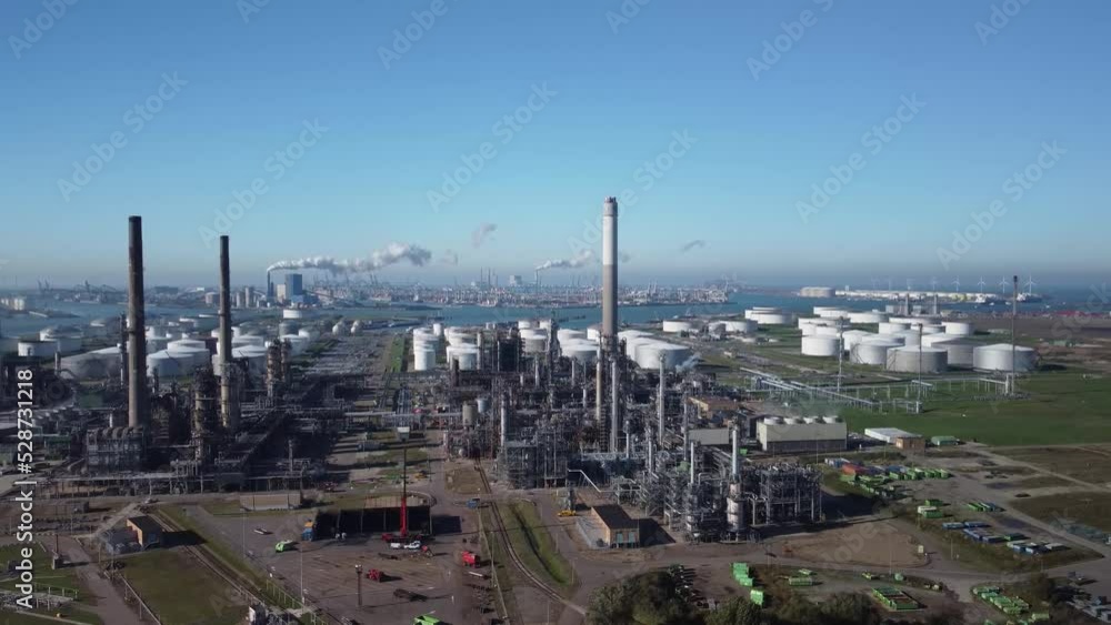 ROTTERDAM, The Netherlands. Refinery plant of a petrochemical industry at Europort harbor in Rotterdam, Holland. ROTTERDAM, The Netherlands. Refinery plant of a petrochemical industry at Europort harbor in Rotterdam, Holland.