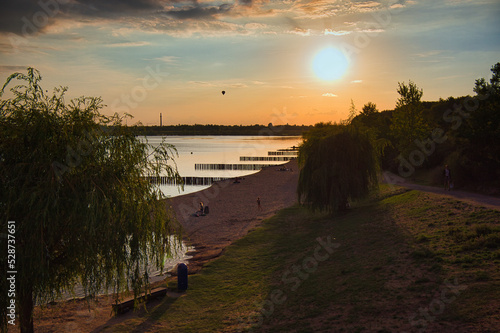 Strand Bad am Markkleeberger See bei Leipzig  Sonnenuntergang  Markkleeberg  Sachsen  Deutschland 