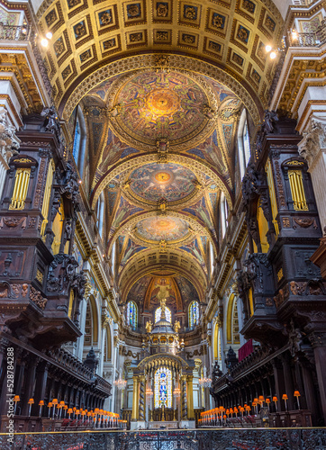 Christopher Wren's St. Paul's Cathedral Main Altar and Choir in London photo