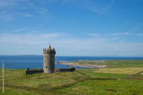  Doonagore Castle, Doolin