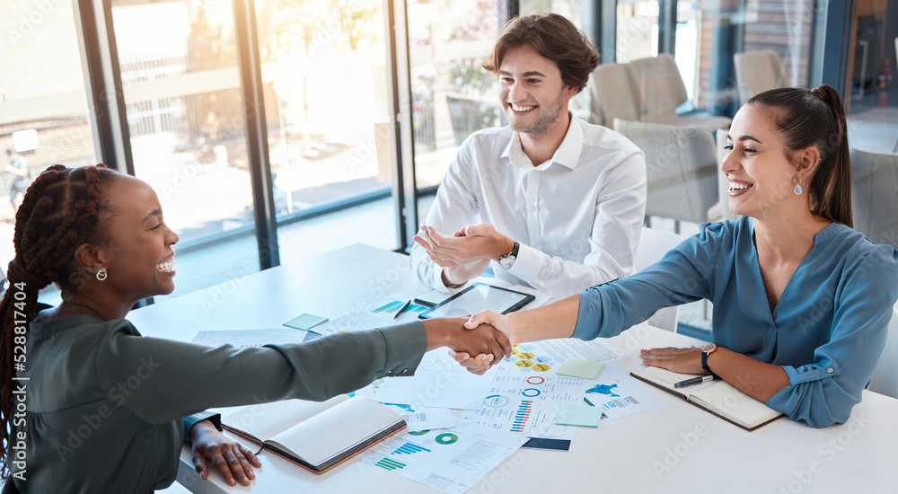 © Malik E/peopleimages.com - Business people, handshake and working together, deal or agreement in meeting. B2b, thank you and shaking hands in partnership, teamwork or collaboration together with client in corporate office. © Malik E/peopleimages.com - Business people, handshake and working together, deal or agreement in meeting. B2b, thank you and shaking hands in partnership, teamwork or collaboration together with client in corporate office.
