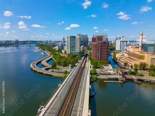 Photo Cambridge Kendall Square skyline and Longfellow Bridge aerial view, Boston, Massachusetts MA, USA