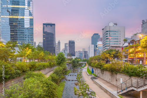 Photography Cheonggyecheon, a  public recreation space in downtown Seoul