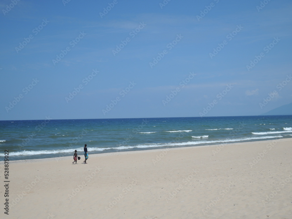 Malawi has a variety of tourist attraction sites including Lake Malawi (29,600 km²), several national parks, game reserves, and Mulanje Mountain. Malawi has a variety of tourist attraction sites including Lake Malawi (29,600 km²), several national parks, game reserves, and Mulanje Mountain.