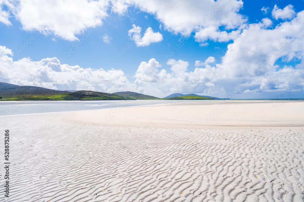 Fototapeta premium Luskentyre Sands beach on the Isle of Harris, Scotland, UK