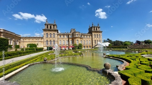 Fotografie, Obraz Scenic view of the Blenheim Palace in England