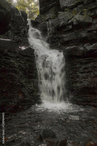 Fototapeta Naklejka Na Ścianę i Meble -  Wodospad
