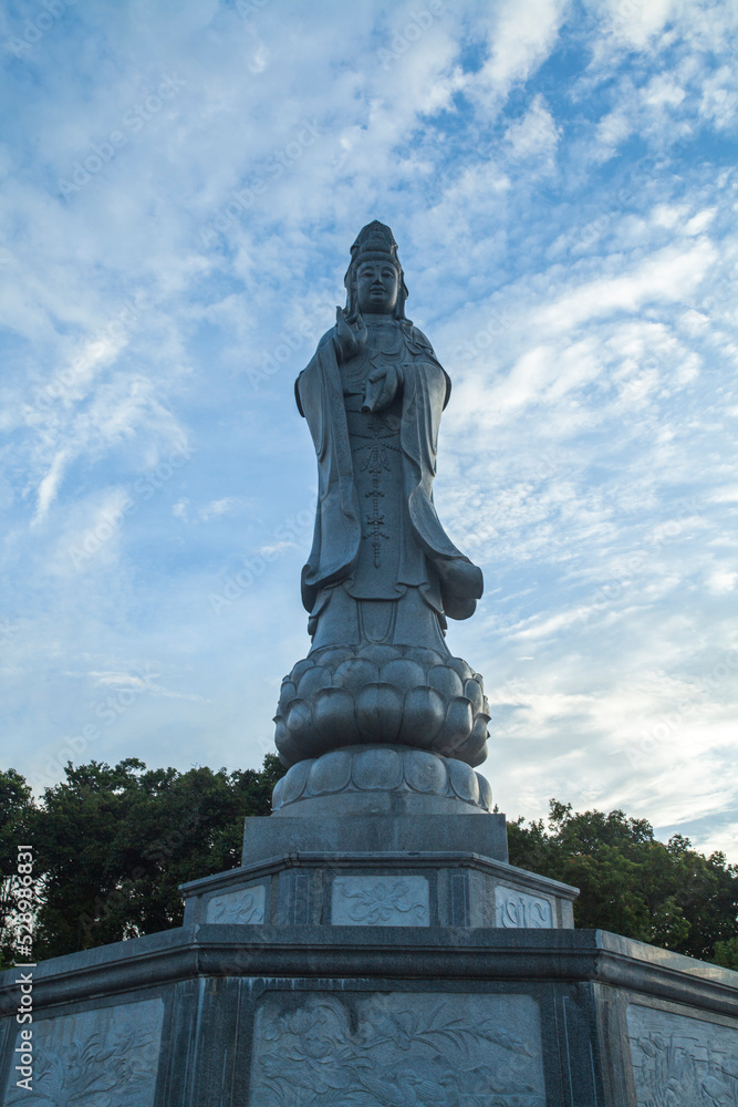 statue of buddhism