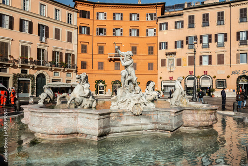 fountain in piazza navona rome city italy renaissance art hisoty in italy europe and roman empire