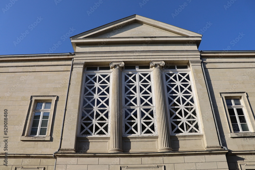 Le palais de justice, vue de l'extérieur, ville de Périgueux, département de la Dordogne, France