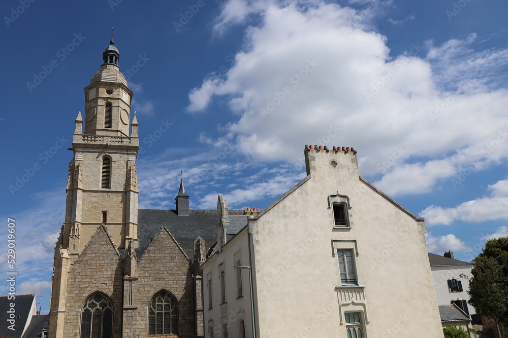 Eglise Notre Dame de Pitié, de style gothique flamboyant, vue de l'extérieur, village de Le Croisic, département de la Loire Atlantique, France Eglise Notre Dame de Pitié, de style gothique flamboyant, vue de l'extérieur, village de Le Croisic, département de la Loire Atlantique, France