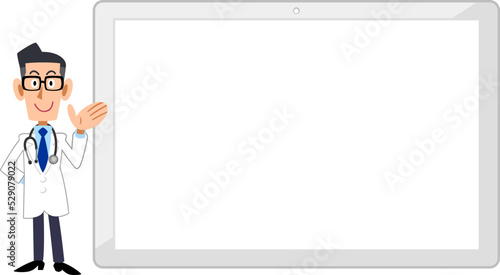 白いタブレットPCの左側で案内する男性医師
