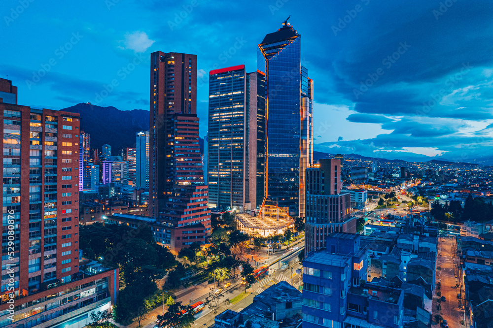 Paisaje urbano de la ciudad de Bogotá, Colombia, ubicada en sur américa.