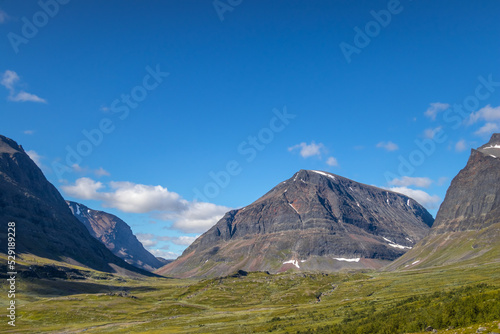 hiking the kungsleden in swedish lapland, beautiful mountain scenery
