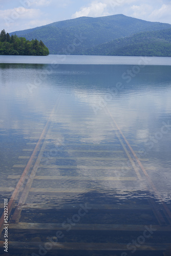 The track leading to the bottom of Lake Shikaribetsu © GS Planning
